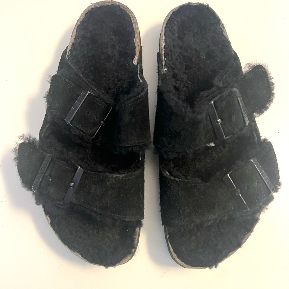Birkenstock black Arizona genuine shearling lined sandal 38
